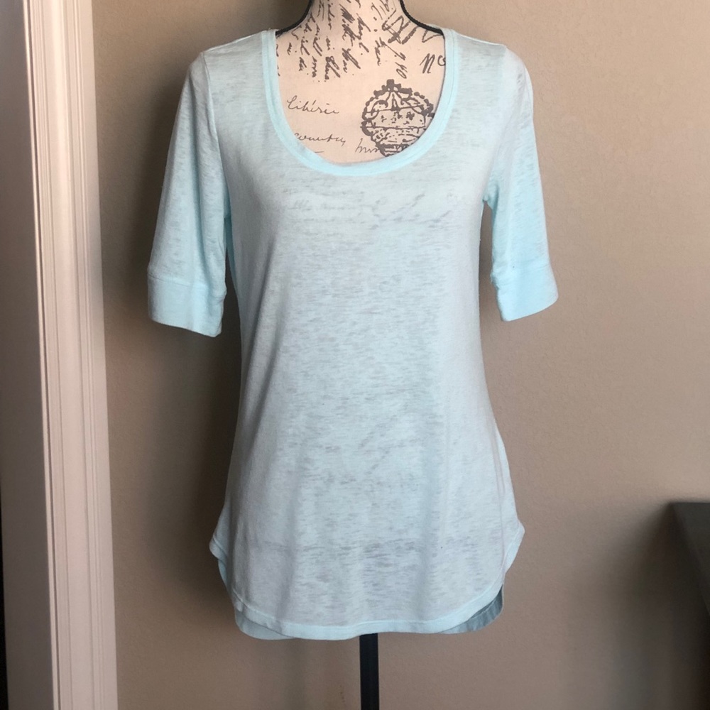 Athleta Women’s Shirt